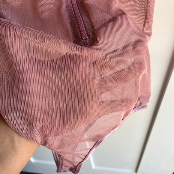 FASHION NOVA blush pink mesh zip up front bodysuit - Picture 4 of 6